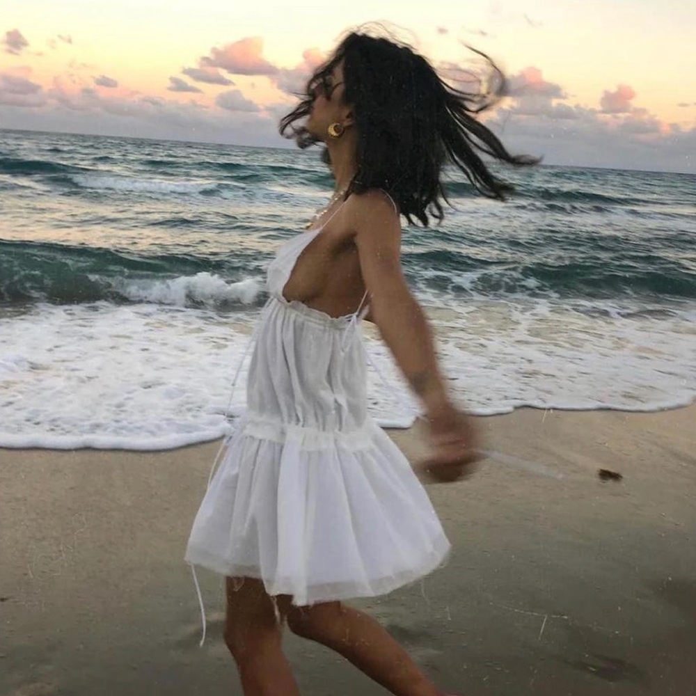 Are you am I naki dress